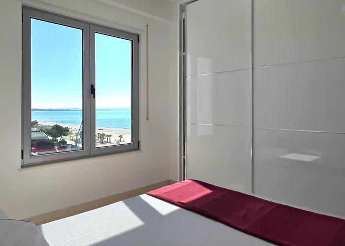Brisa Del Mar Beachfront 116 - Happy *